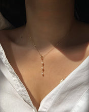Load image into Gallery viewer, Kathleen Pearl Dainty Necklace