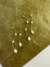 Load image into Gallery viewer, Gianna Baroque Pearl Earring