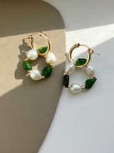 Load image into Gallery viewer, Margaret Pearl Huggie Hoop Earring