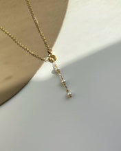 Load image into Gallery viewer, Kathleen Pearl Dainty Necklace