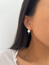 Load image into Gallery viewer, Esther Freshwater Pearl Earring