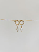 Load image into Gallery viewer, Hailey Pearl Huggie Hoop Earring (Single)
