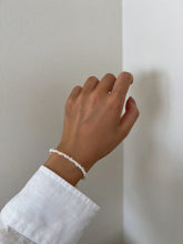 Load image into Gallery viewer, Dia Mini Beaded Pearl Layering Bracelet