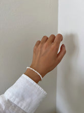 Load image into Gallery viewer, Dia Mini Beaded Pearl Layering Bracelet