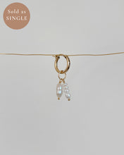Load image into Gallery viewer, Hailey Pearl Huggie Hoop Earring (Single)
