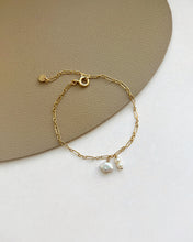 Load image into Gallery viewer, Frida 14k Gold Dainty Bracelet