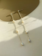 Load image into Gallery viewer, Riley Freshwater Pearl Drop Earrings