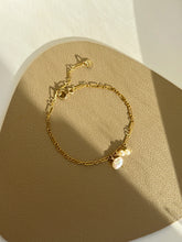 Load image into Gallery viewer, Frida 14k Gold Dainty Bracelet