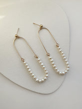 Load image into Gallery viewer, Blake Minimalist Beaded Pearl Earring