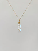 Load image into Gallery viewer, Mavis 14K Gold-filled Baroque Pearl Necklace Adjustable