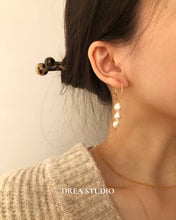 Load image into Gallery viewer, Cara 14k Gold Beaded Freshwater Pearl Dainty Hoop Earrings
