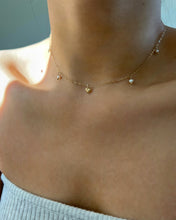 Load image into Gallery viewer, Giselle 14k Gold-Filled Heart Pearl Necklace Choker