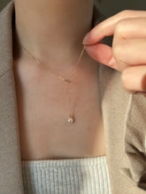 Load image into Gallery viewer, Hazel Single Freshwater Pearl Necklace