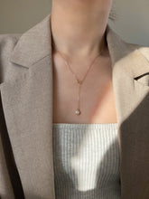 Load image into Gallery viewer, Hazel Single Freshwater Pearl Necklace