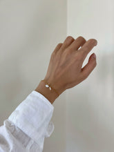 Load image into Gallery viewer, Frida 14k Gold Dainty Bracelet