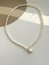 Load image into Gallery viewer, Ellison S925 Sterling Silver Pearl Necklace