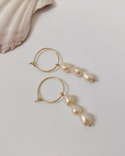 Load image into Gallery viewer, Cara 14k Gold Beaded Freshwater Pearl Dainty Hoop Earrings