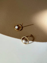 Load image into Gallery viewer, Demi 14K Gold Circle Akoya Pearl Mini Stud Earring