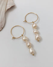 Load image into Gallery viewer, Cara 14k Gold Beaded Freshwater Pearl Dainty Hoop Earrings