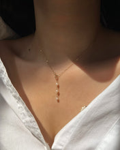 Load image into Gallery viewer, Kathleen Pearl Dainty Necklace
