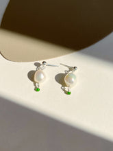 Load image into Gallery viewer, Esther Freshwater Pearl Earring
