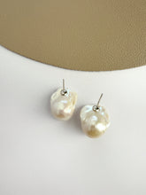 Load image into Gallery viewer, Drea Pearl Stud Earrings
