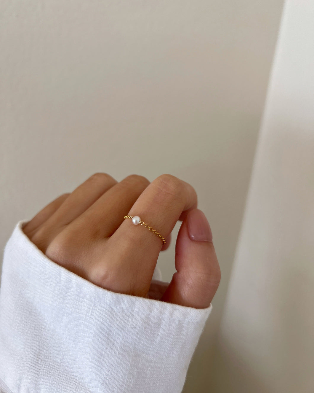 Kat Freshwater Pearl Chain Dainty Ring