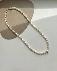 Mag Mini Beaded Pearl Choker Necklaces with Ball Pendant