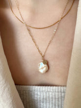 Load image into Gallery viewer, Mia 14K Gold Customize Initial Tag Baroque Pearl Necklace
